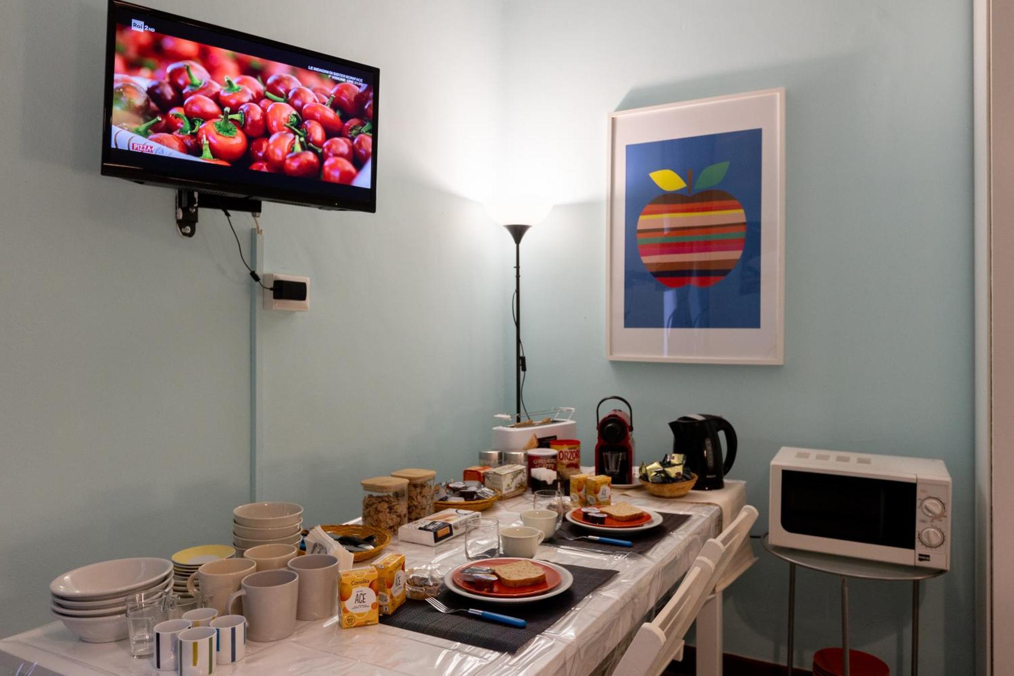Hotel Happy Island Roma Esterno foto